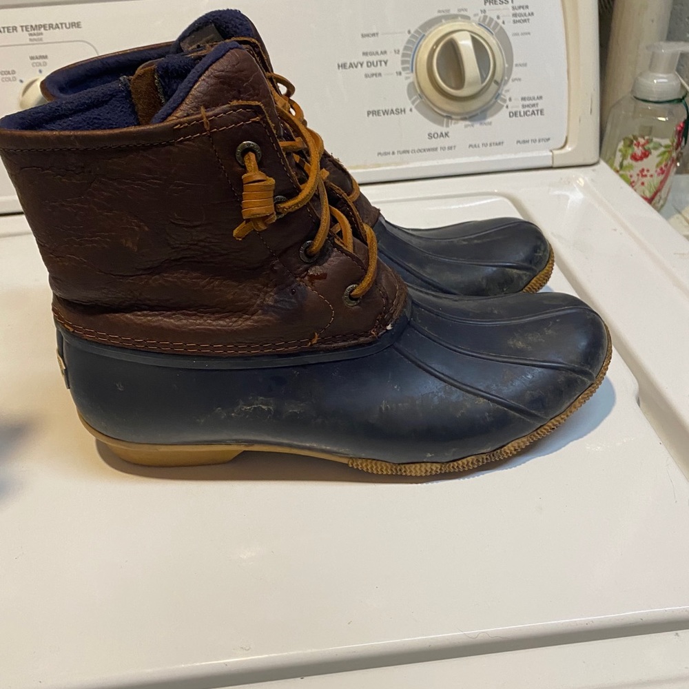 Sperry duck boots in great condition!